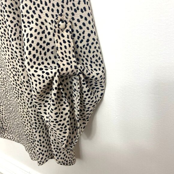 41 Hawthorn Morey Blouse Top Sz M Animal Print Tan & Black 3/4 Sleeve Split Neck - Picture 5 of 5